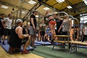 俱乐部推出球迷教育项目倡导文明观赛文化，球迷俱乐部是干嘛的