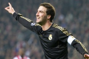 最惊艳瞬间TOP10：足球场上“瞬间即永恒”！