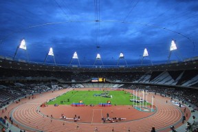 艾比·德尔福：坚如磐石的防守能力，成为南非队的后防屏障，《艾比·里德尔》