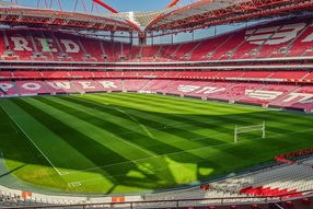 曼联新星闪耀欧冠，谢尔基打入处子球，谢尔曼打得过四号吗