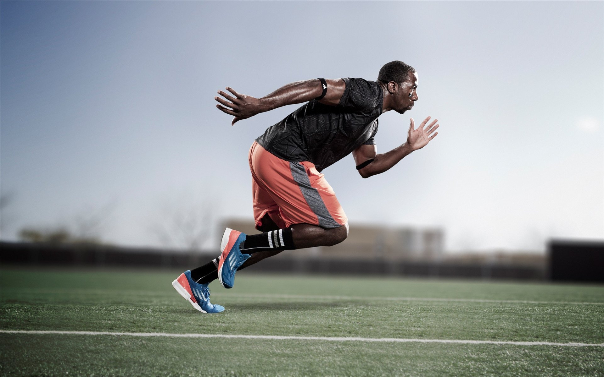 曼联冬窗或引进一名经验型中锋缓解压力，曼联 冬窗